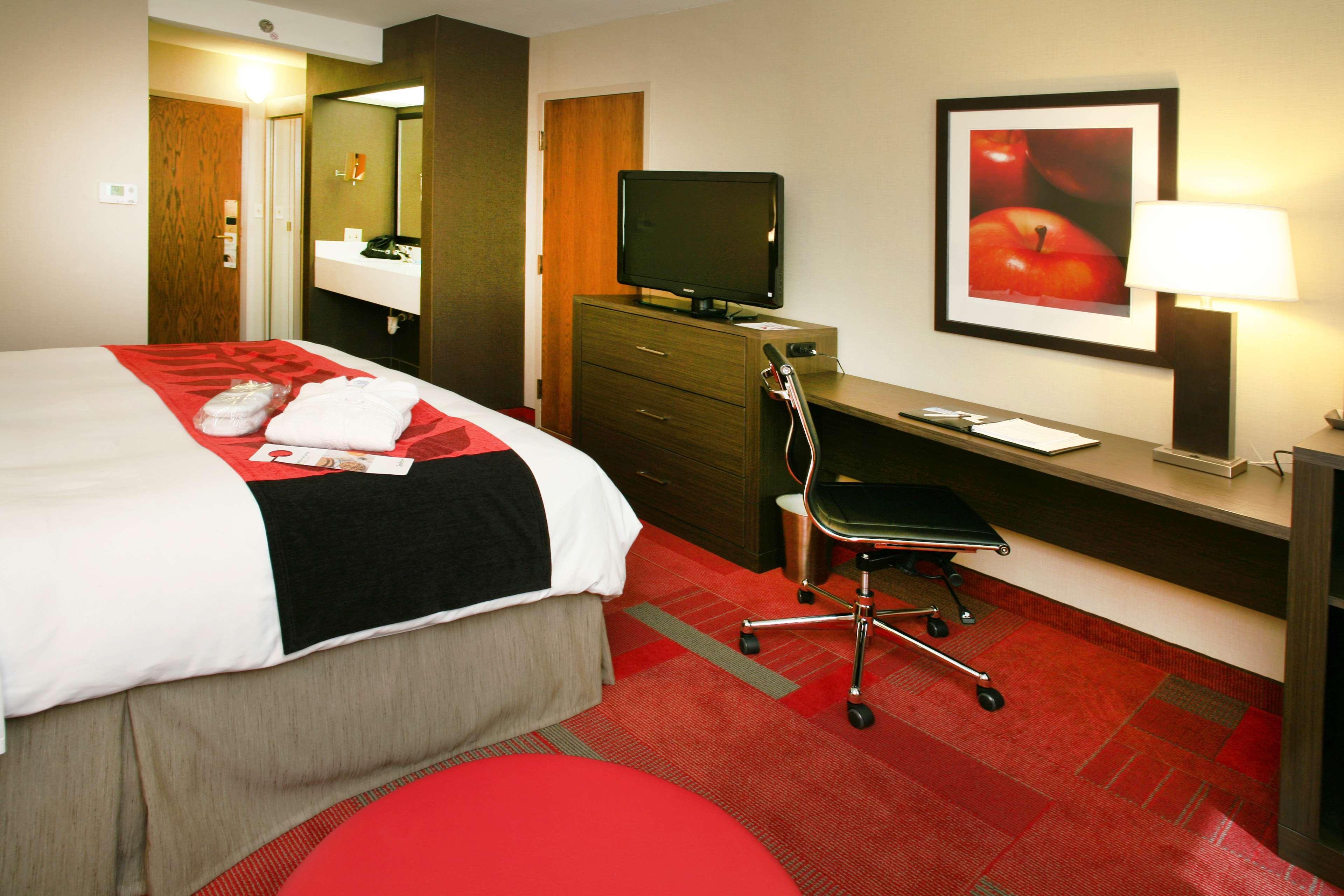 Radisson Hotel Madison Ruang foto