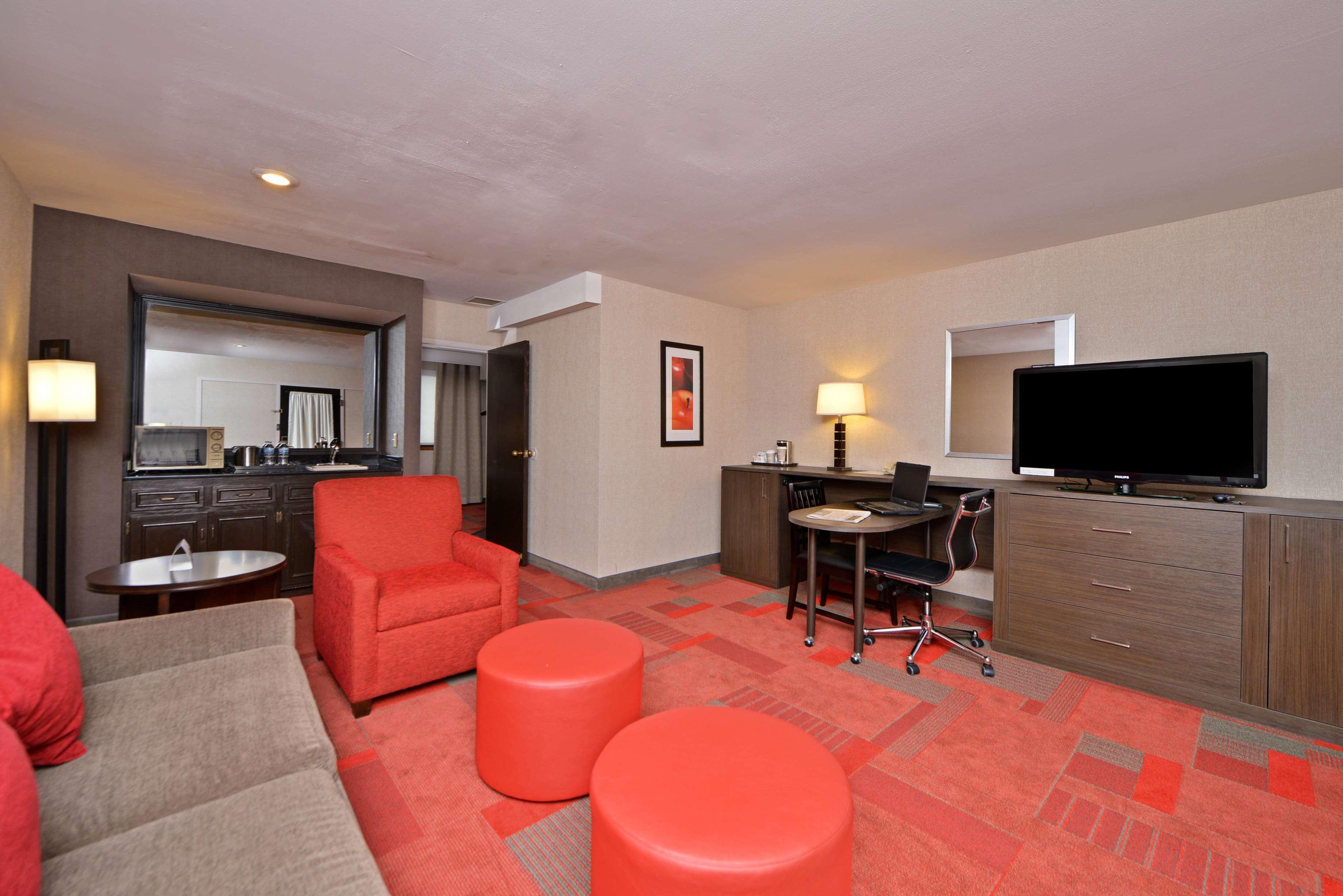 Radisson Hotel Madison Bagian luar foto