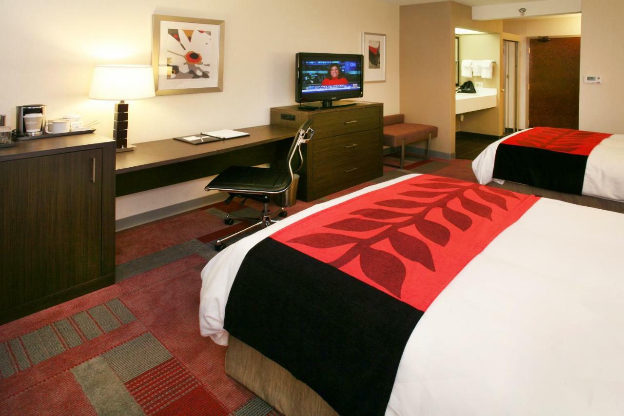 Radisson Hotel Madison Ruang foto
